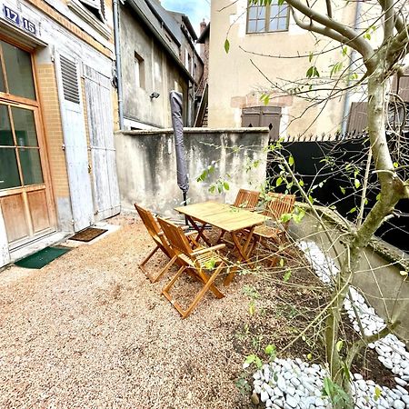 La Maison Des Cours - Wifi - Centre Ville ムーラン エクステリア 写真