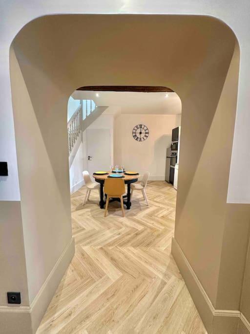 La Maison Des Cours - Wifi - Centre Ville ムーラン エクステリア 写真